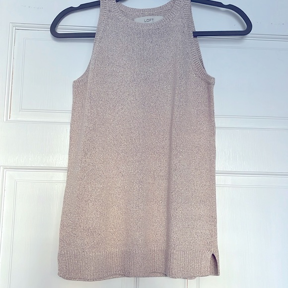 Pink cream shimmery top in XS - Picture 1 of 3